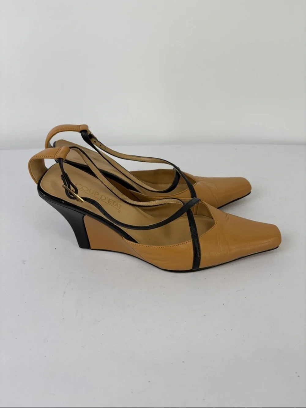 Coup DEtat refined tan